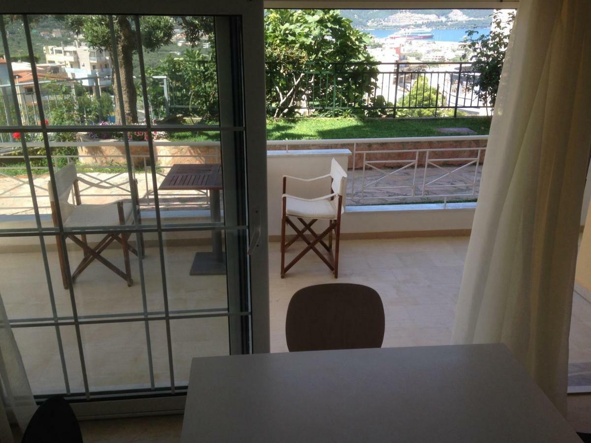Τhe Sunny Apartments Igoumenitsa Exteriör bild